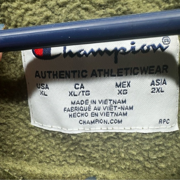 Champion Camo Mesh Inset Sweatshirt XL Red Logo Dog Drawstring Hem VTG - Picture 4 of 11